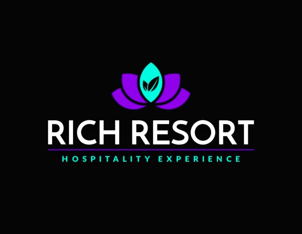 Certifikát, hodnocení, plakát nebo jiný dokument vystavený v ubytování Rich Resort & Restaurant