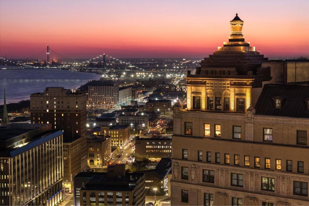 The Westin Book Cadillac Detroit photo