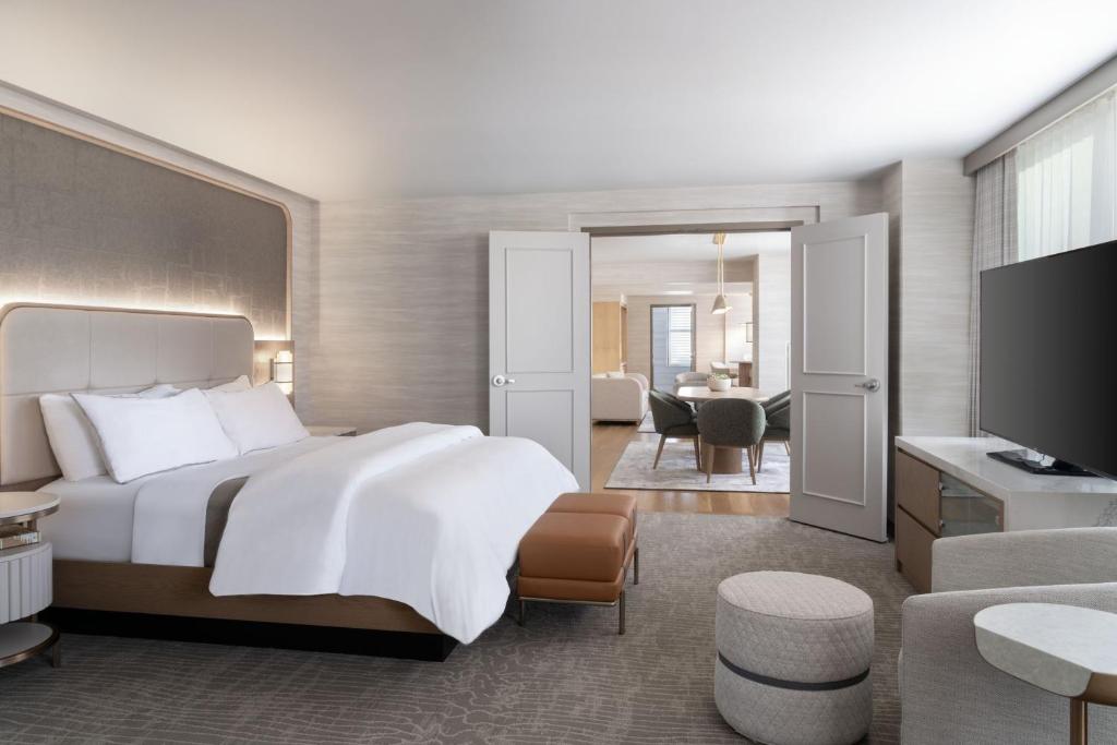 The Westin Book Cadillac Detroit photo