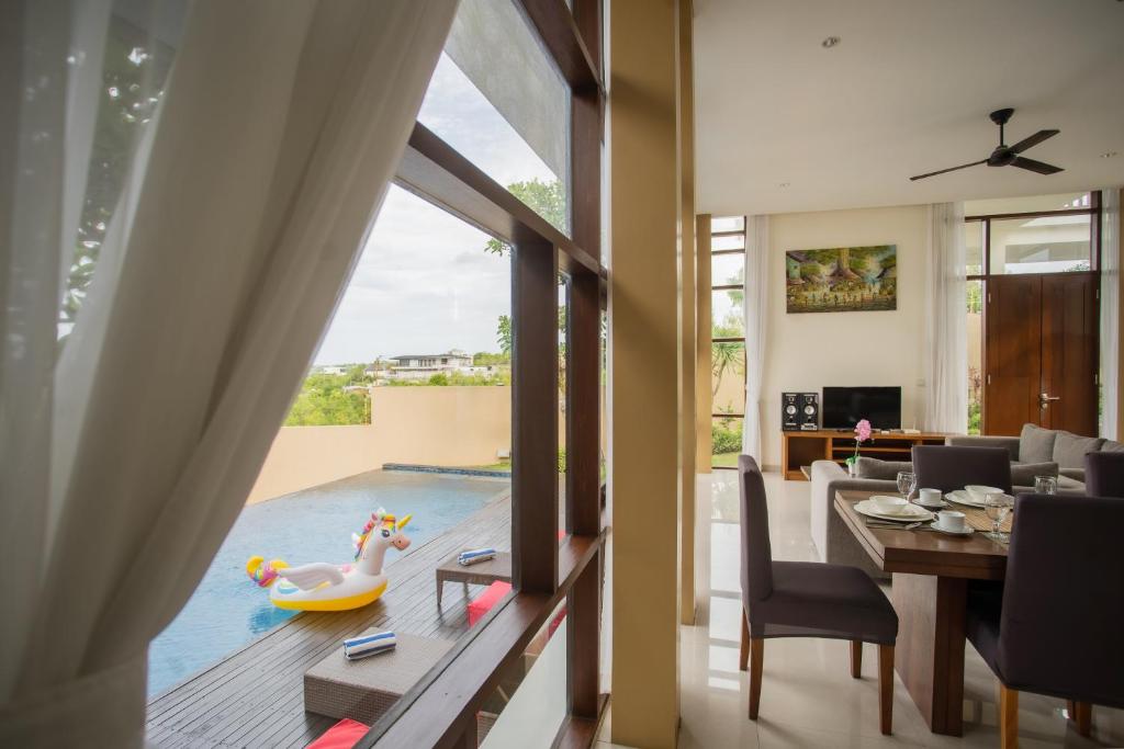 Nápoje v ubytování Jimbaran Sea View Villa