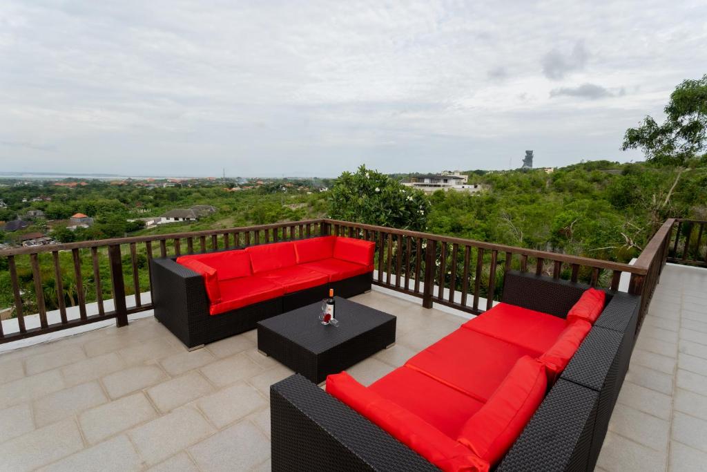 Balkón nebo terasa v ubytování Jimbaran Sea View Villa