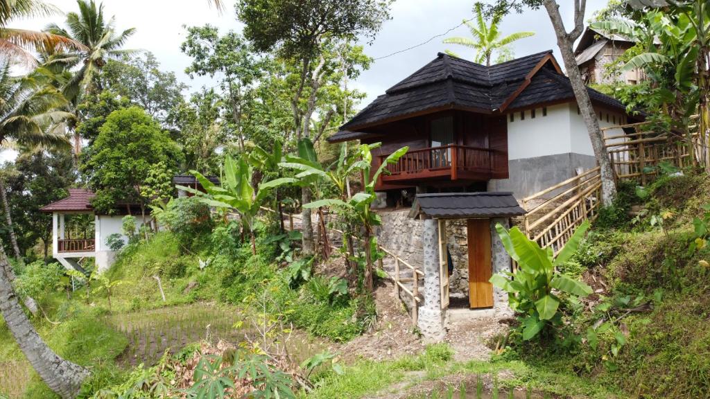 Zahrada ubytování Nea Cottage Lombok