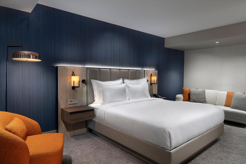 Postel nebo postele na pokoji v ubytování Crowne Plaza Istanbul - Ortakoy Bosphorus by IHG