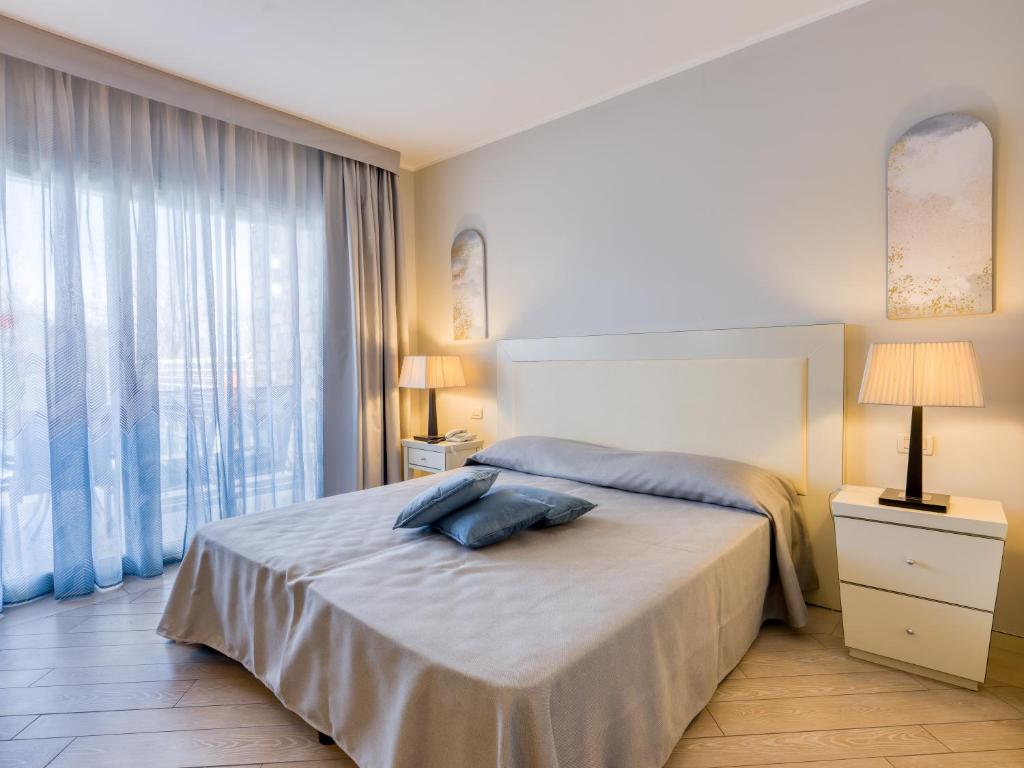 Parc Hotel Germano Suites & Apartments - Triple Suite With Private Pool