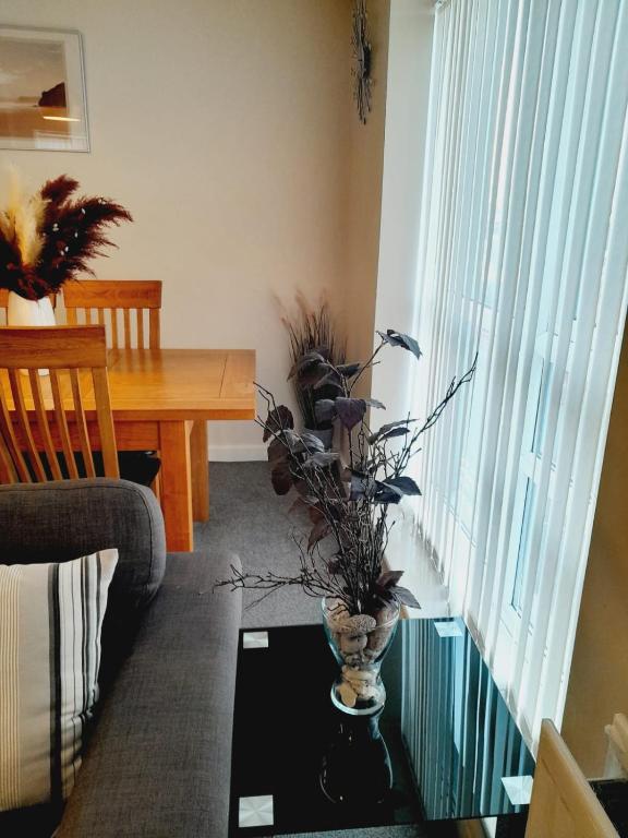 Posezení v ubytování Modern 2 Bed, 2 Bath Apartment Near Etihad Stadium and Coop Live