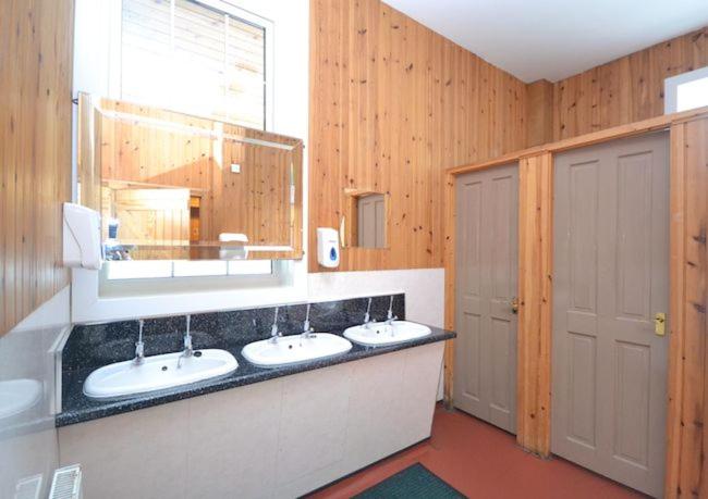 Koupelna v ubytování Blackwater Glamping Pods