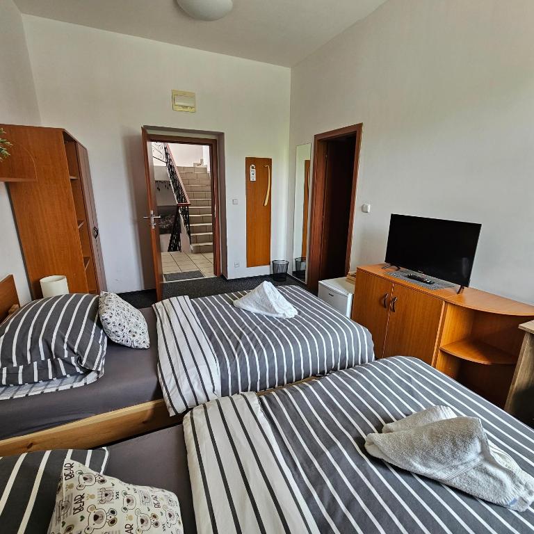 Penzion a Restaurace Simanda - 1