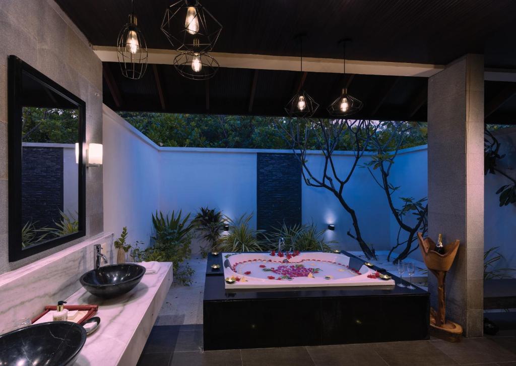 Atmosphere Kanifushi - Premium All Inclusive with Free Transfers - 13