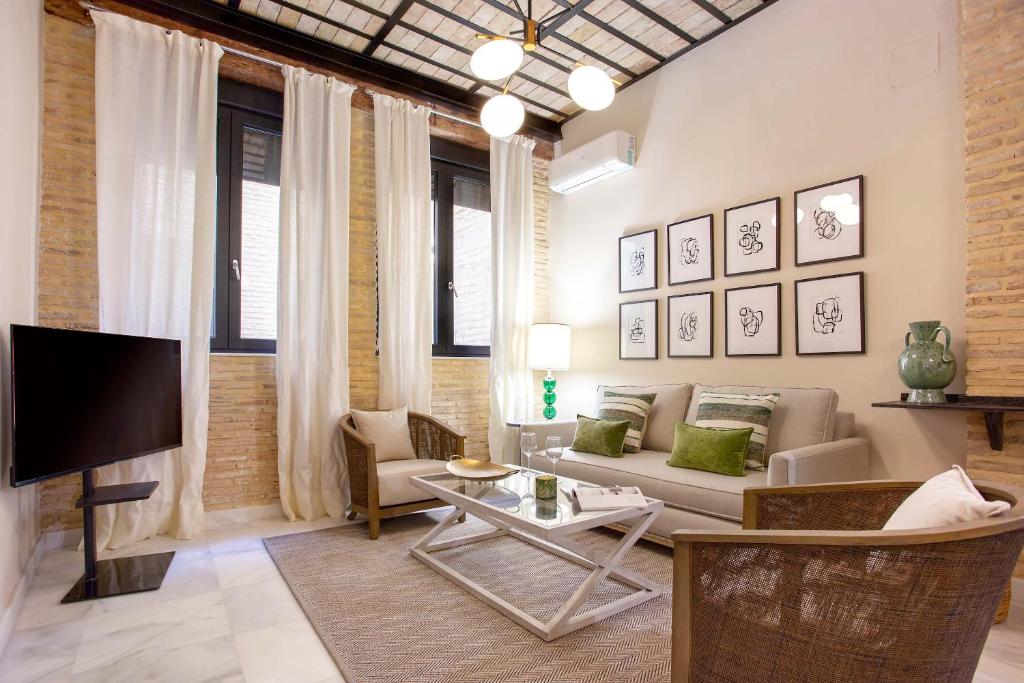 Genteel Home Acetres