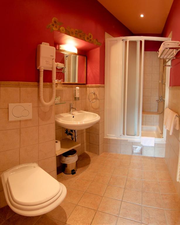 Koupelna v ubytování Boutique Hotel Villa Pattiera