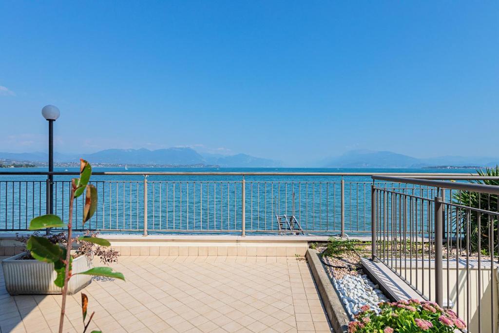 Gallery image of Residenza Miralago II by Wonderful Italy in Desenzano del Garda
