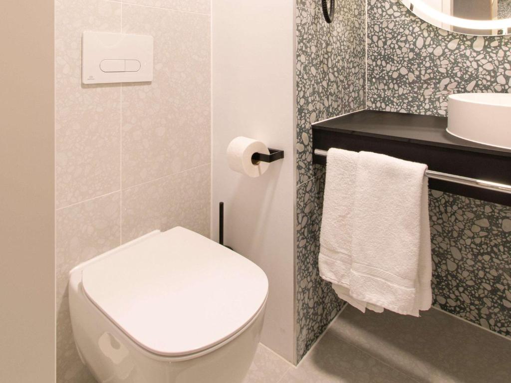 Koupelna v ubytování ibis Styles Bredene