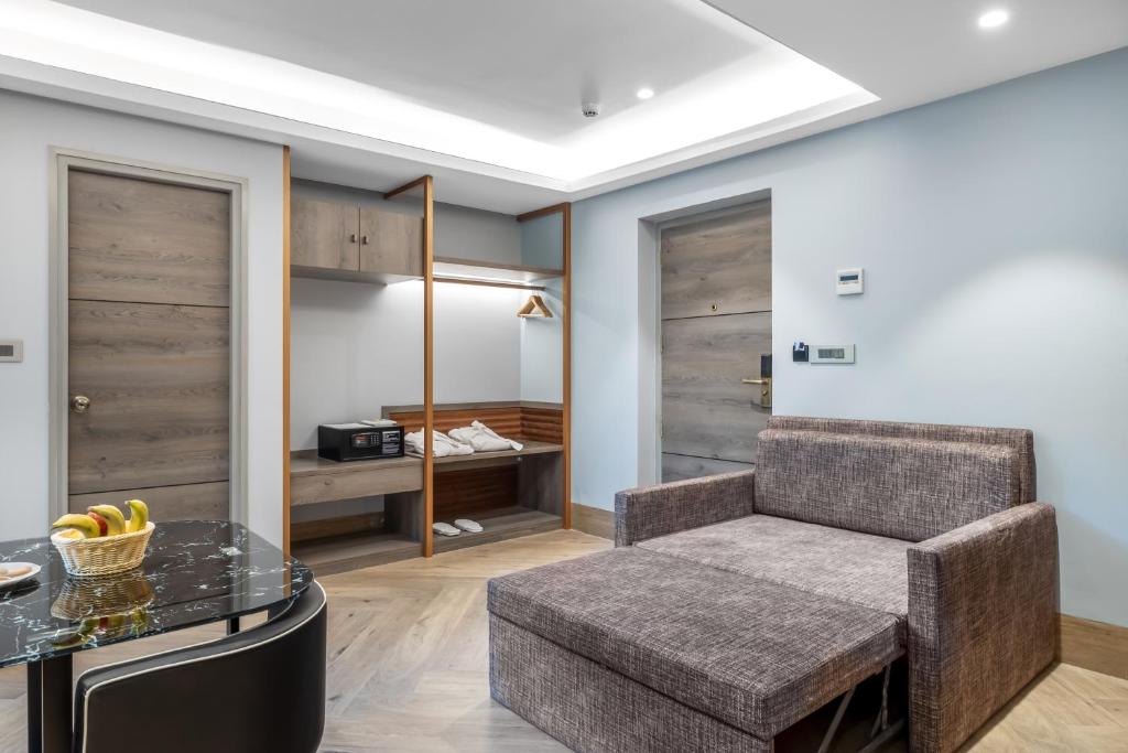 Posezení v ubytování Clarion Hotel Ocean Palms Goa