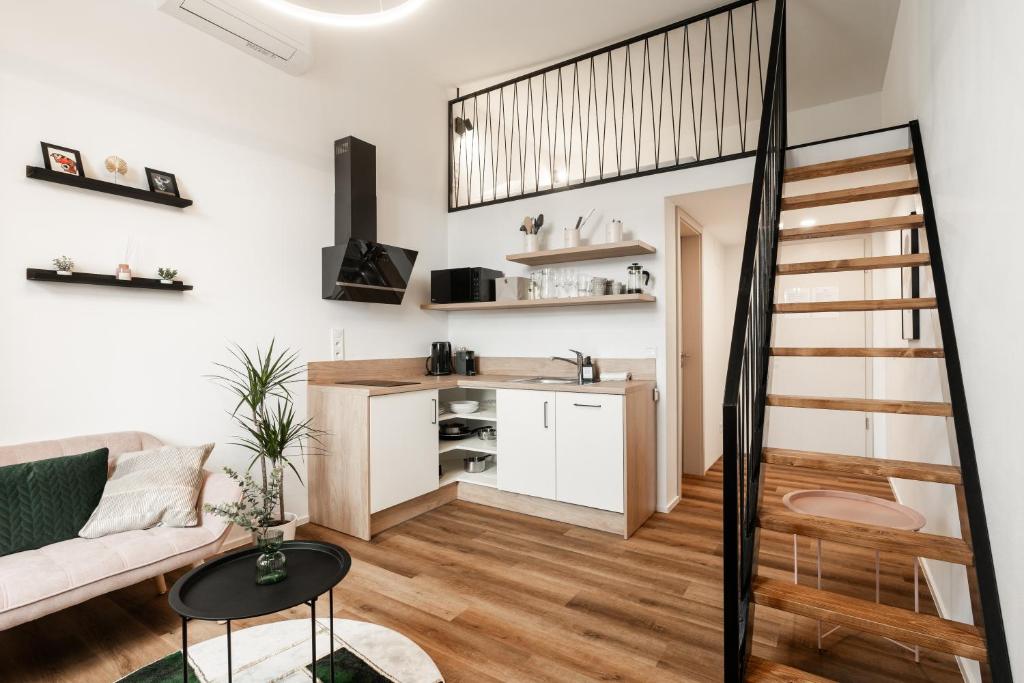 Internesto Brno Station - 11