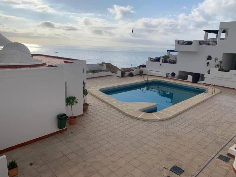 Bazén v ubytování Bahía Vista 6 nebo v jeho okolí