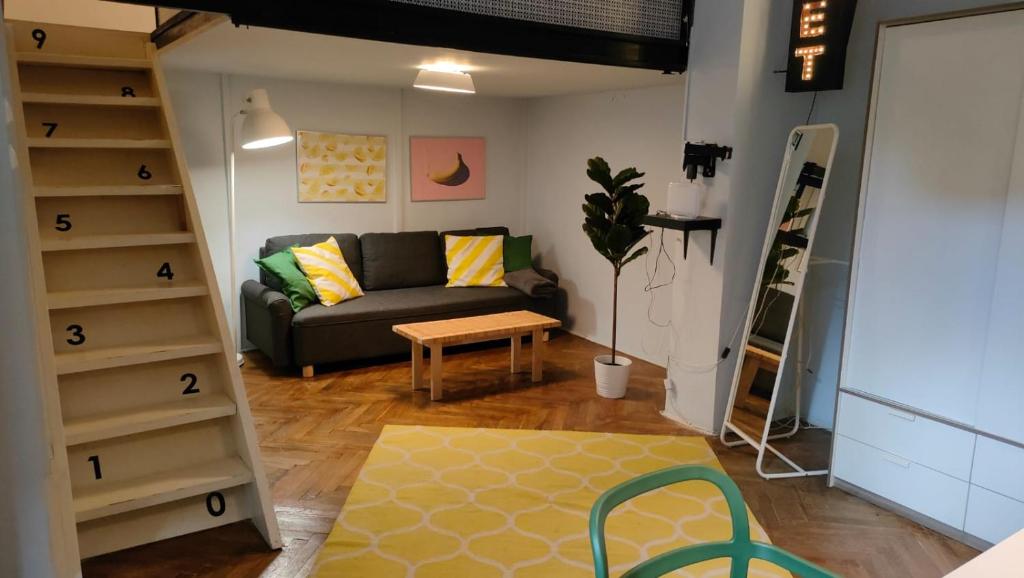 Posezení v ubytování Super Central Apartment