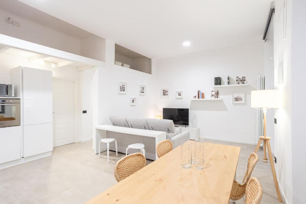 Sant Ambroeus Garden Apartment