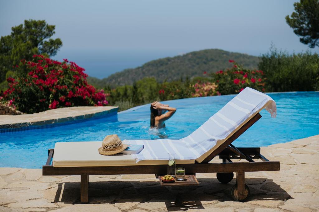 Bazén v ubytování Villa & Guesthouse Paissa d'en Bernat nebo v jeho okolí