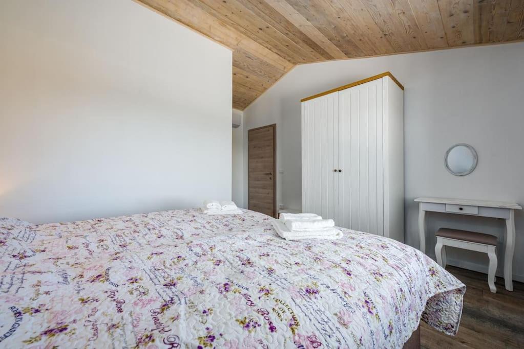 Postel nebo postele na pokoji v ubytování Villa Shana