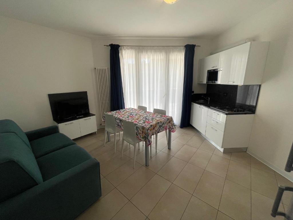 Kuchyň nebo kuchyňský kout v ubytování Villa Marina Apartments - Agenzia Cocal