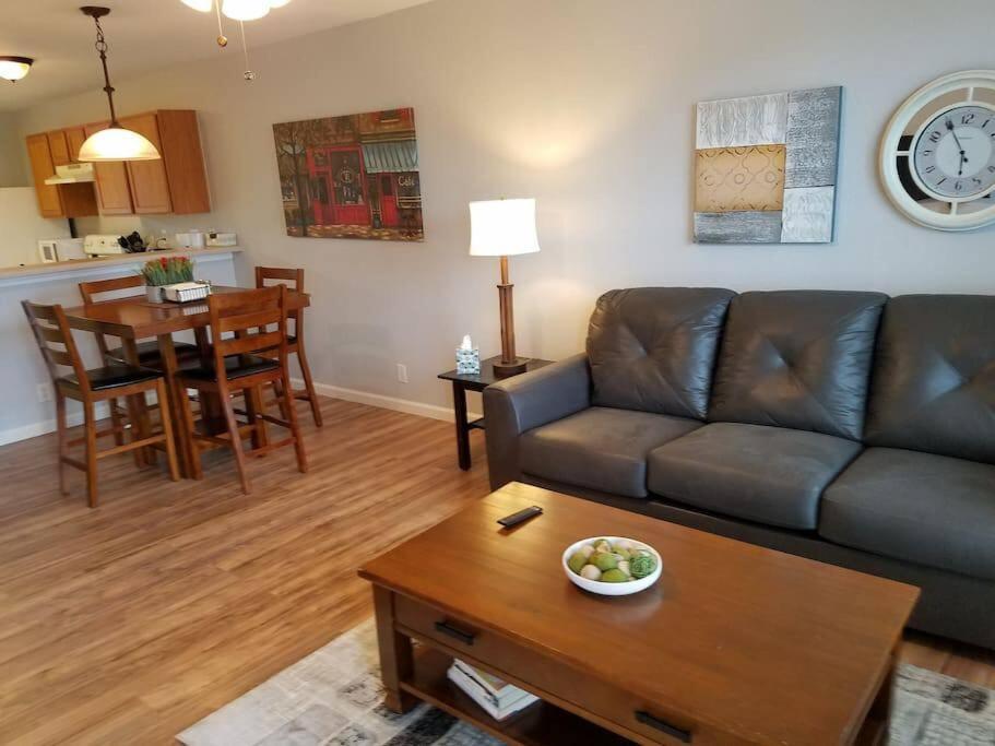 Charming and Spacious 3Bedroom San Antonio Retreat with Private