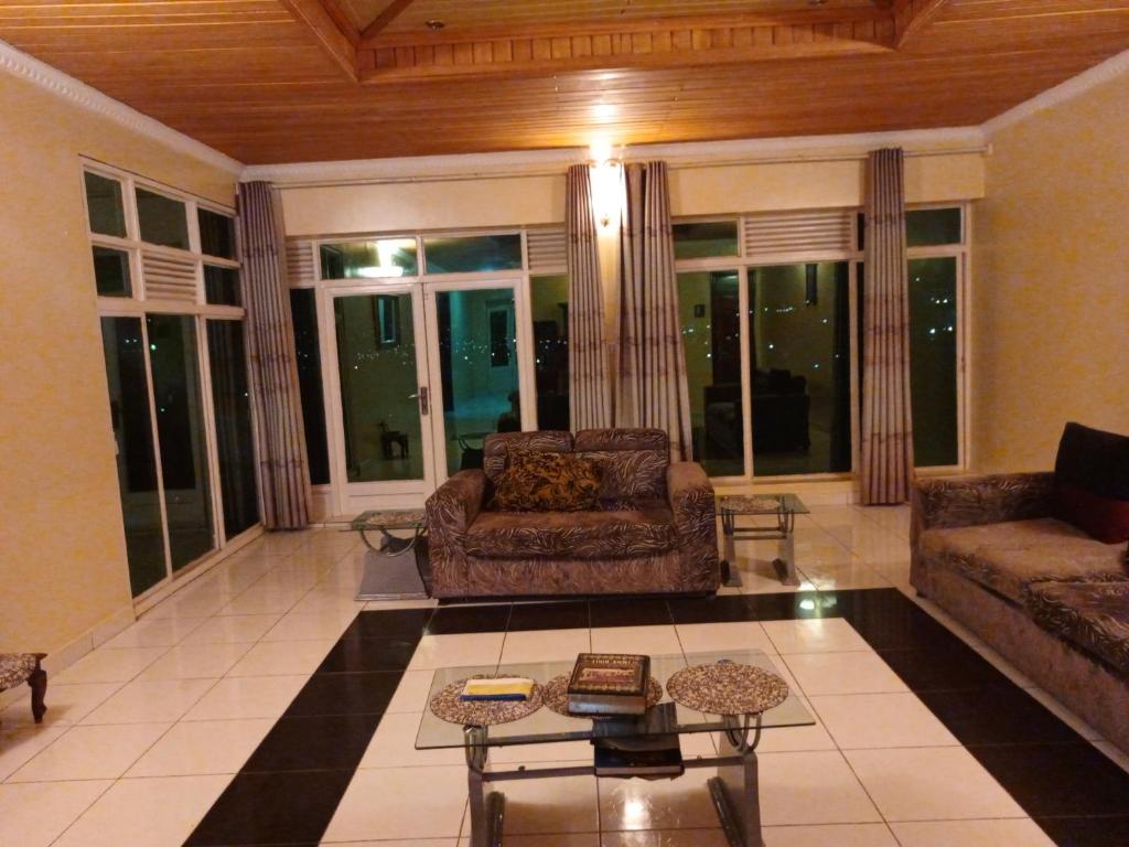 Posezení v ubytování Barnabas House