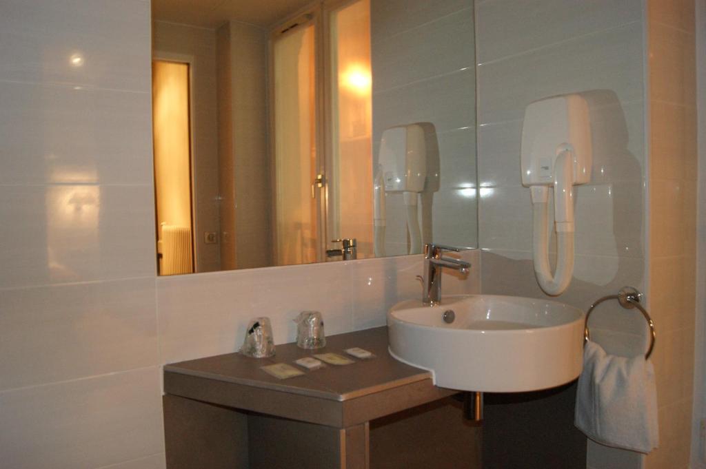 Hotel d'Amiens - Resim 26