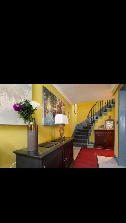Fotografie z fotogalerie ubytování The Suite No48 v destinaci Edinburgh