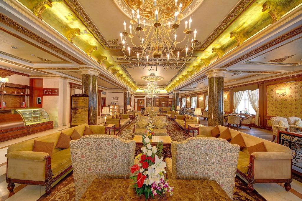 Posezení v ubytování Royal Ascot Hotel