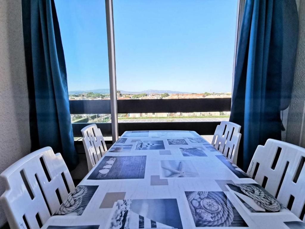 Photo de la galerie de l'établissement Residence De La Plage - STUDIO 4 PERSONNES 4 couchages PORT LEUCATE. Réf: 1RP_523 MAE-3094, à Port-Leucate