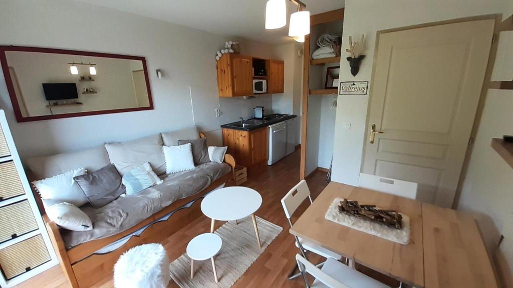 Photo de la galerie de l'établissement Chalets De Florence - 2 pièces 4 personnes, bien placé dans la station MAE-4354, à Modane