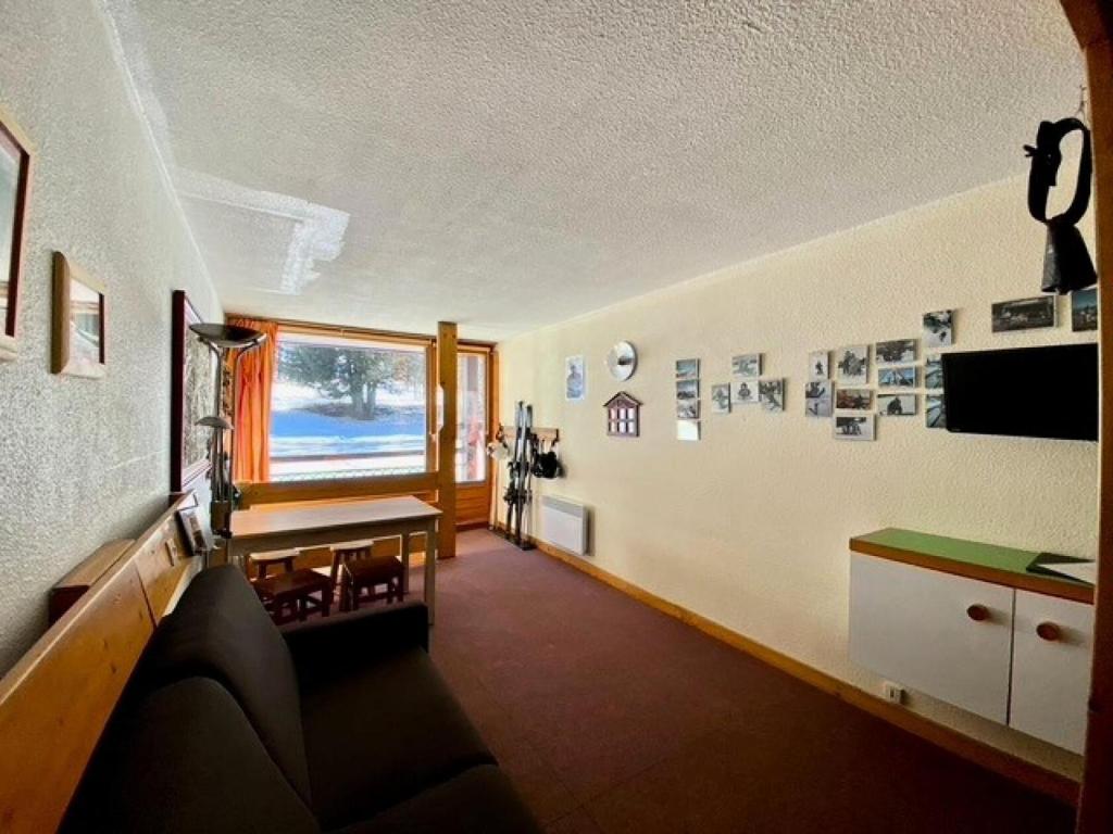 Fotografia z galérie ubytovania Résidence Lauzieres - Appartement 3 pièces pour 8 personnes skis aux pieds et proche des commerces dans le village du Charvet à Arc 1800 MAE-4484 v destinácii Arc 1800