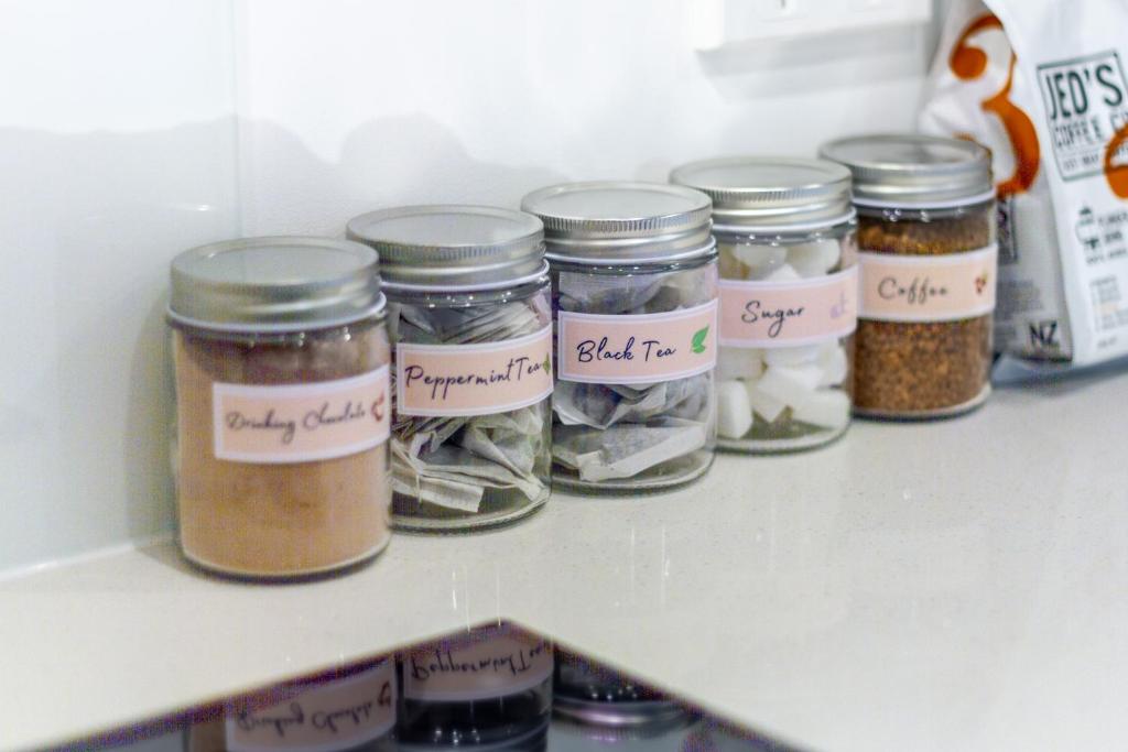 2 bedroom Central Christchurch hub - Resim 13