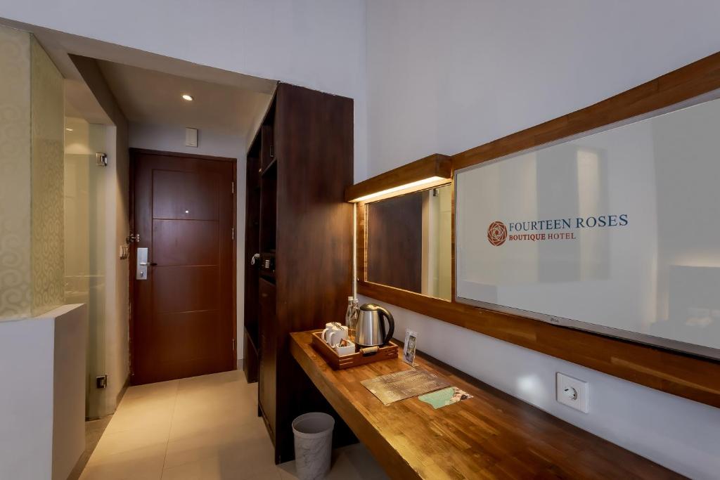 Fourteen Roses Boutique Hotel, Kuta - 7