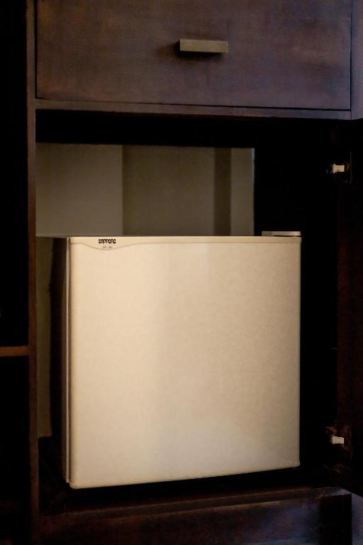 Fourteen Roses Boutique Hotel, Kuta - 11