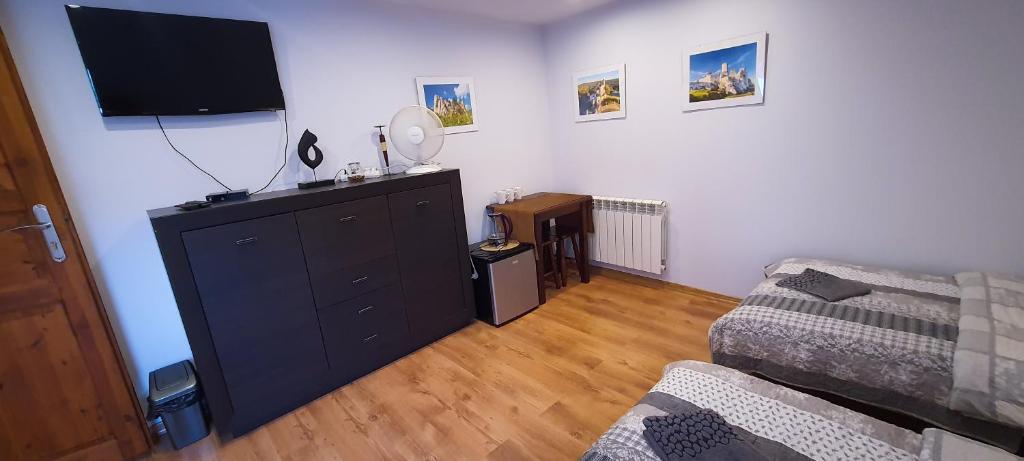 Jurajskie Manowce - Driepersoonskamer Met Eigen Badkamer