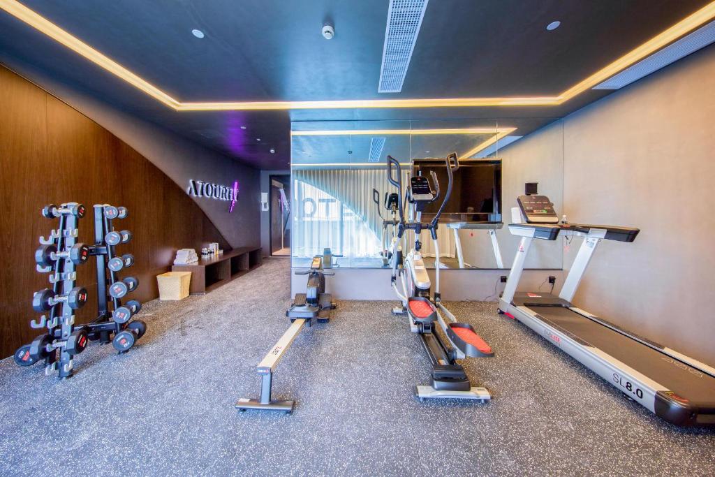 Fitness centrum a/nebo fitness zařízení v ubytování Atour Hotel Shanghai Caohejing