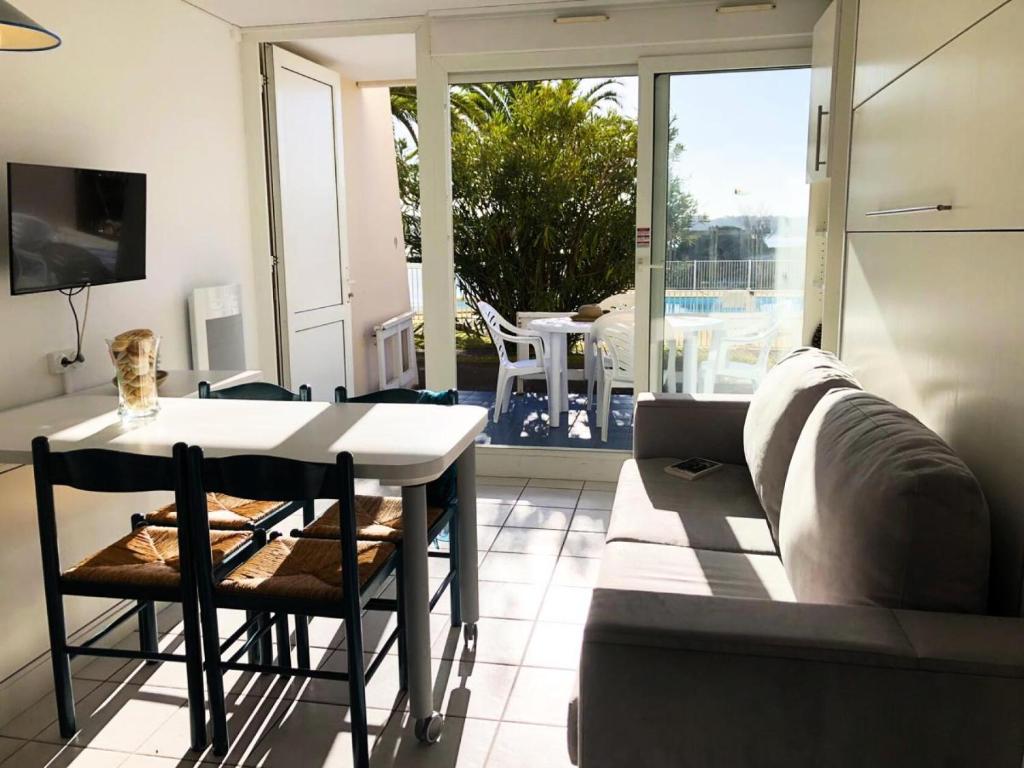 Photo de la galerie de l'établissement Résidence Le Boucanier - Studio pour 4 Personnes 124, à Vieux-Boucau-les-Bains