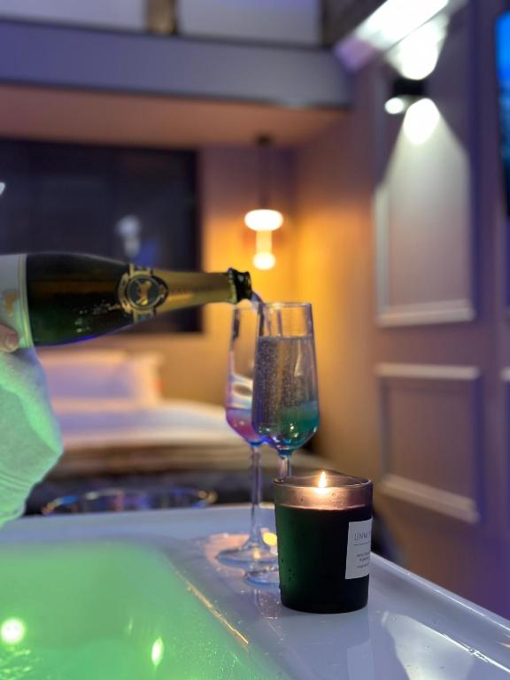 L’Autre Nuit - Deluxe Suite Met Spa -bad