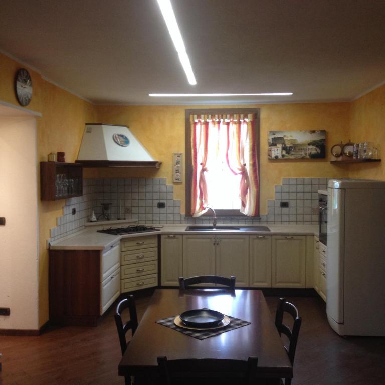 Kuchyň nebo kuchyňský kout v ubytování Wallace Apartment