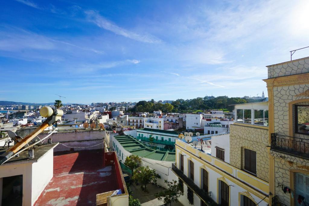 Uma vista geral de Tânger ou a vista da cidade a partir do apartamento