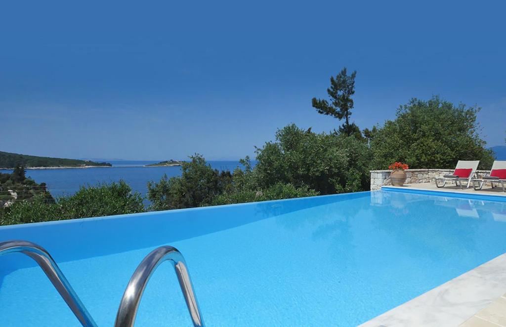 Πισίνα στο ή κοντά στο The Artists House