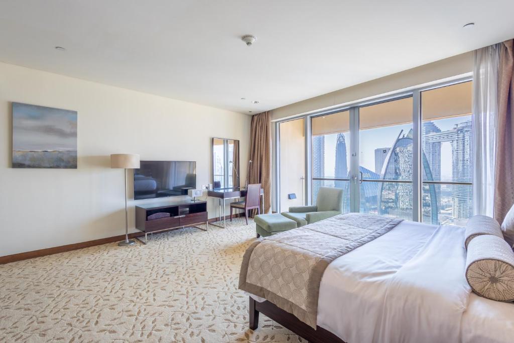 SuperHost EMAAR Residences Fashion Avenue - Address Dubai Mall - Studio With Balcony
