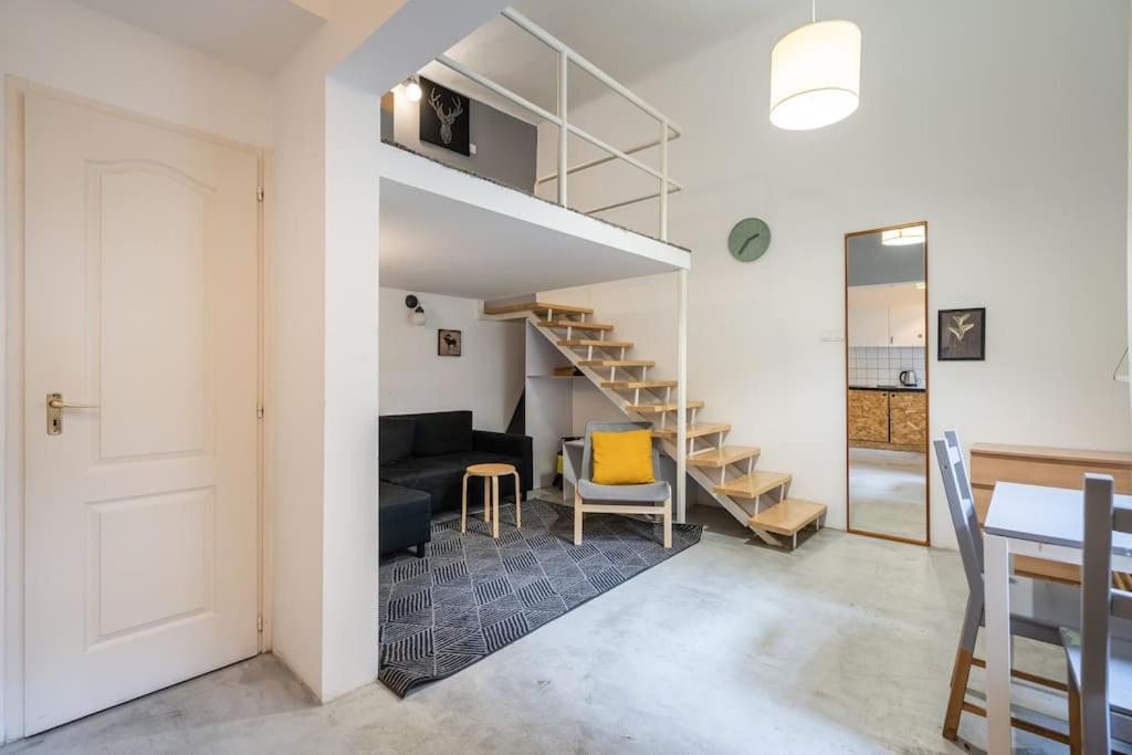 Stylish studio in the city center 1072 Budapest, 9b Akácfa utca kép - 1