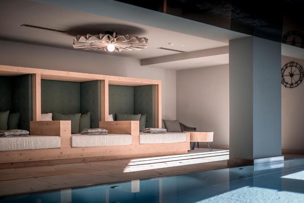 Bazén v ubytování Hotel Alpenhof nebo v jeho okolí
