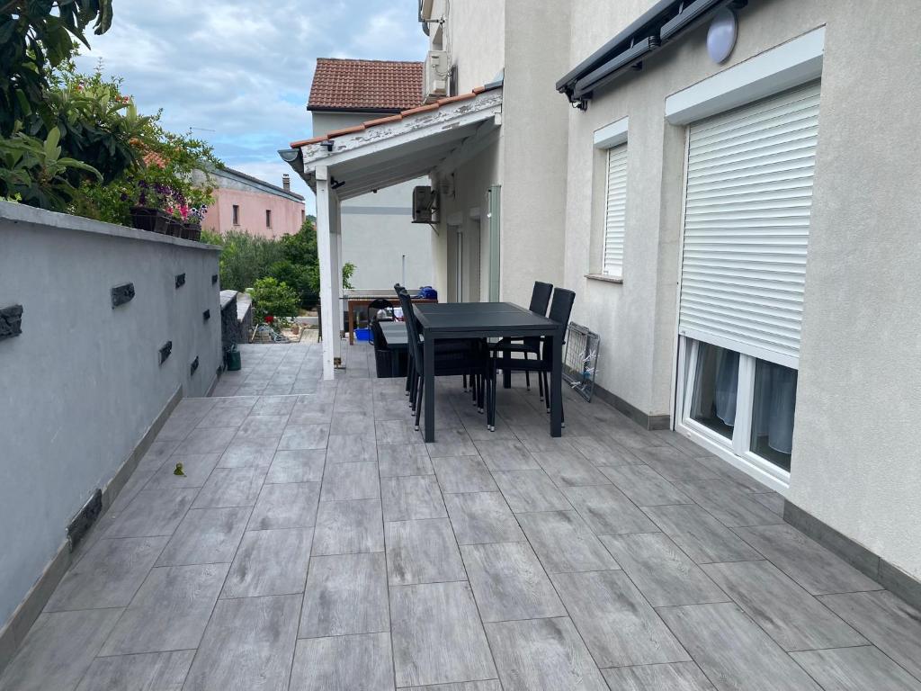 Balkón nebo terasa v ubytování Apartmani Gavran