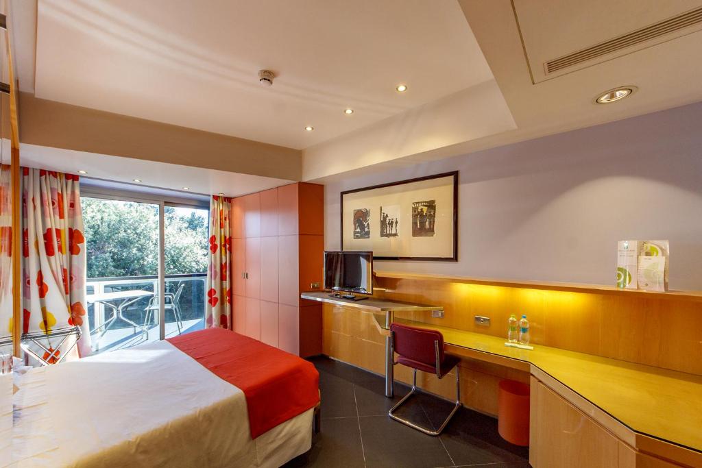 Postel nebo postele na pokoji v ubytování Albani Hotel Roma