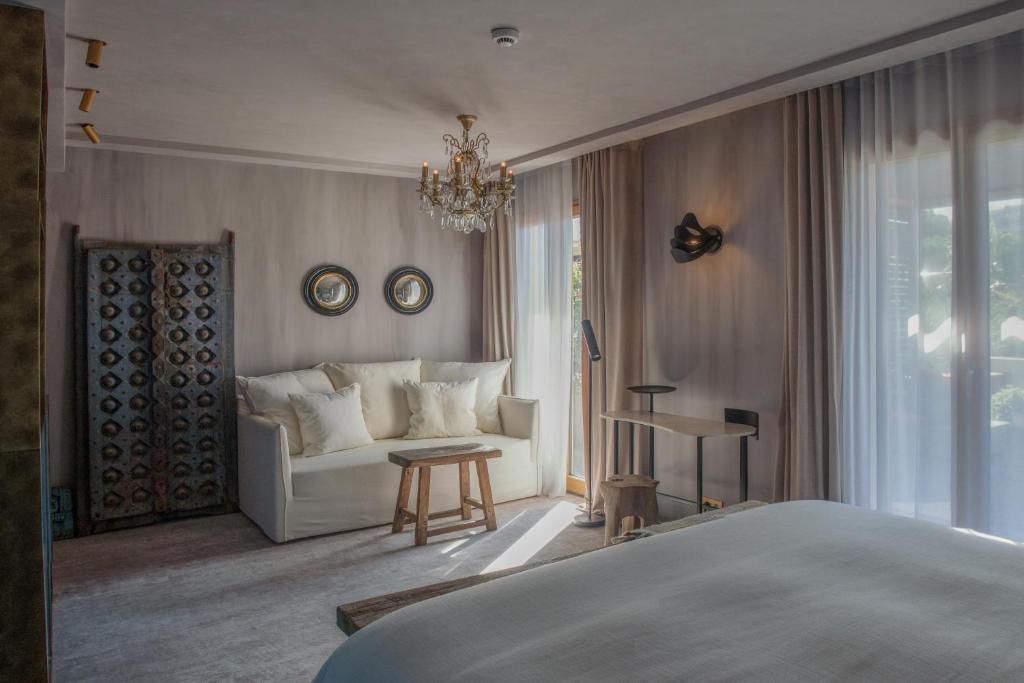 Postel nebo postele na pokoji v ubytování Unique Boutique Hotel Antibes Juan-les-Pins