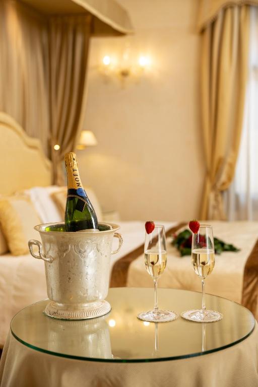 Hotel A La Commedia - Resim 12