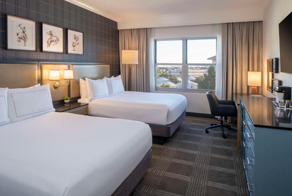 Hilton San Antonio Hill Country - 